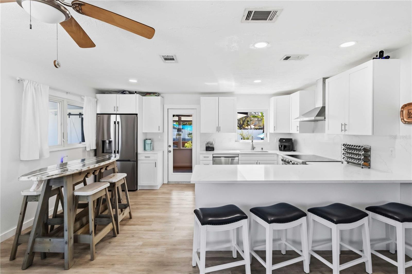 BELLE VISTA SHORES - Residential