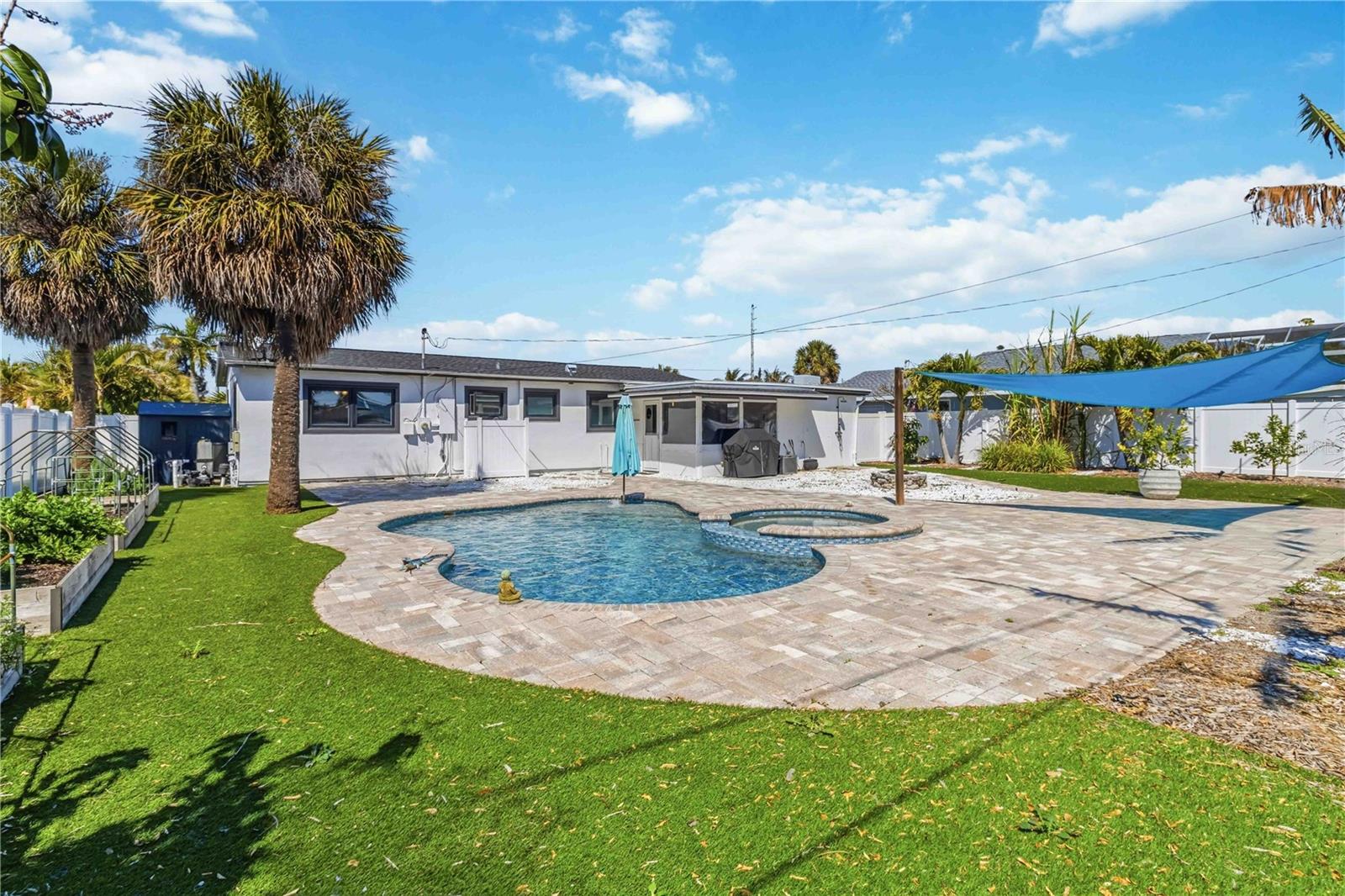 BELLE VISTA SHORES - Residential