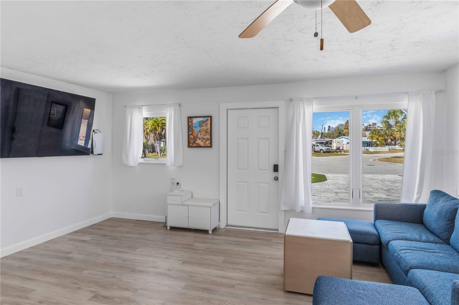 BELLE VISTA SHORES - Residential