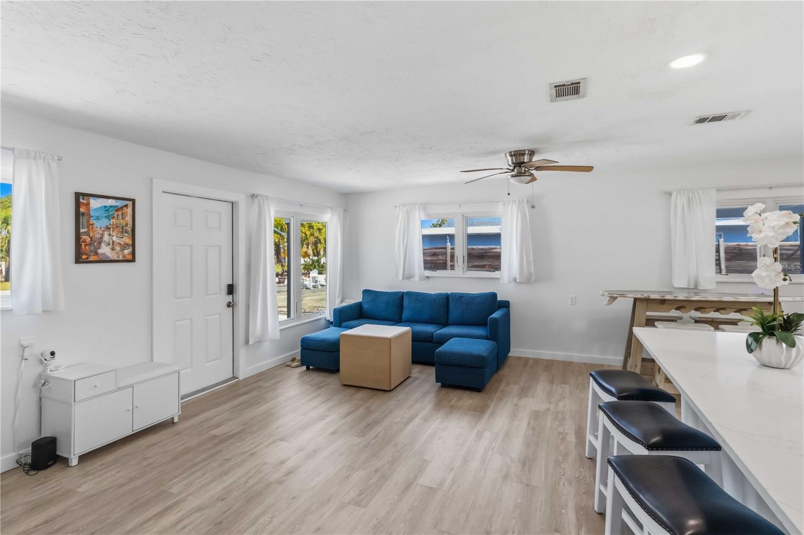 BELLE VISTA SHORES - Residential