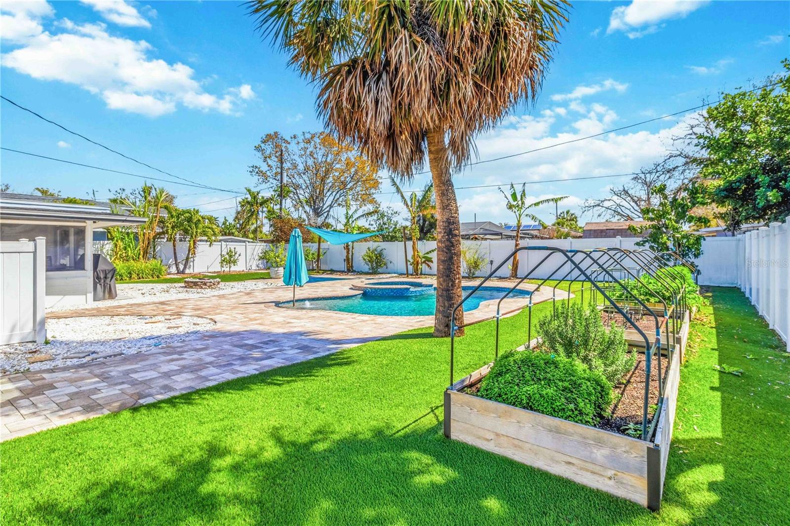 BELLE VISTA SHORES - Residential