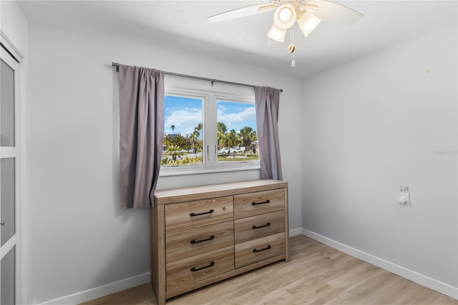 BELLE VISTA SHORES - Residential