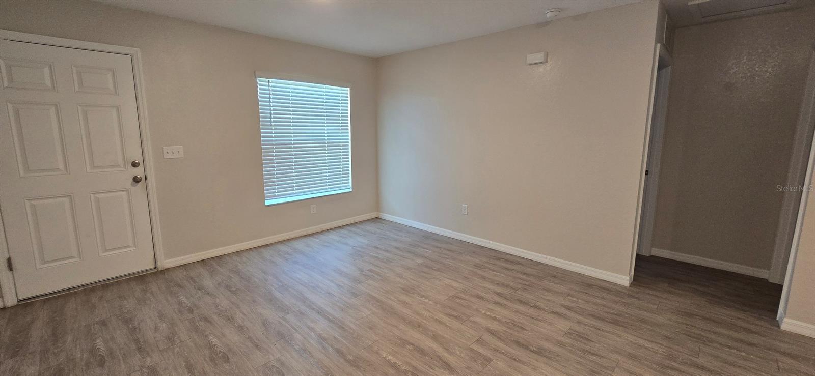 SILVER SPRINGS SHORES - Residential Lease