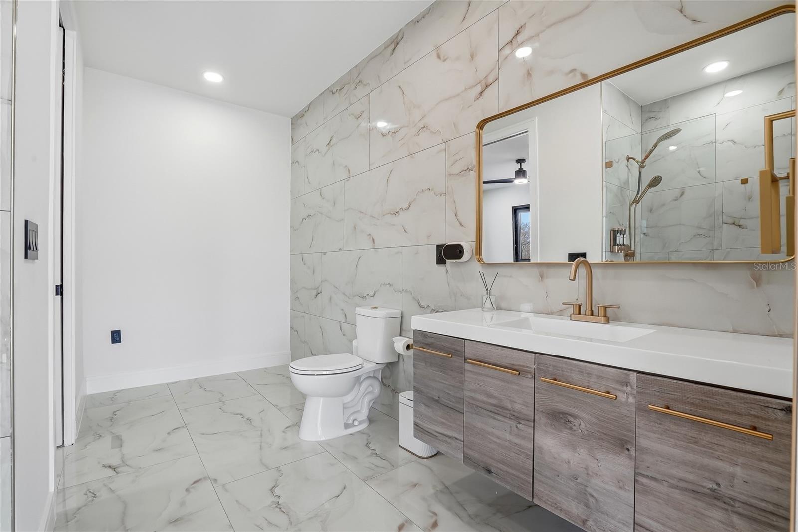 RIO VISTA - Residential