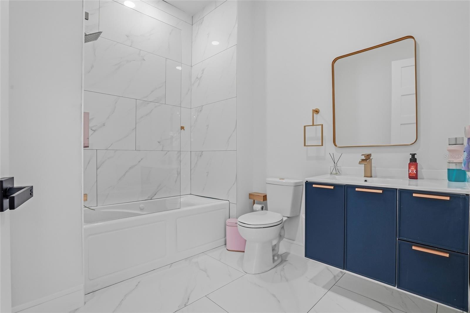 RIO VISTA - Residential