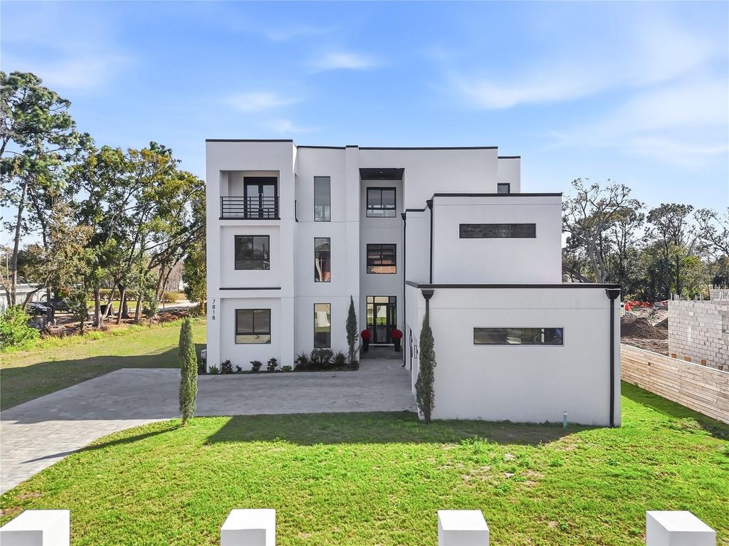 Photo of 7818 N Hubert Avenue, Tampa, FL 33614 (MLS # TB8478612)