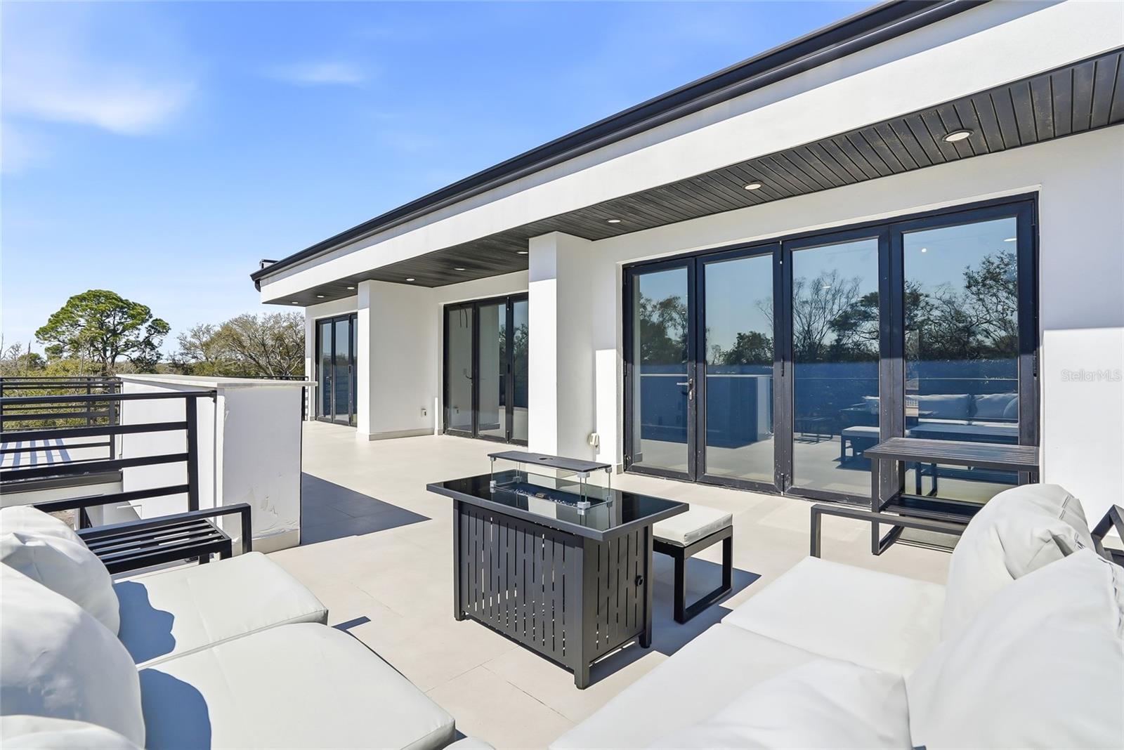 RIO VISTA - Residential