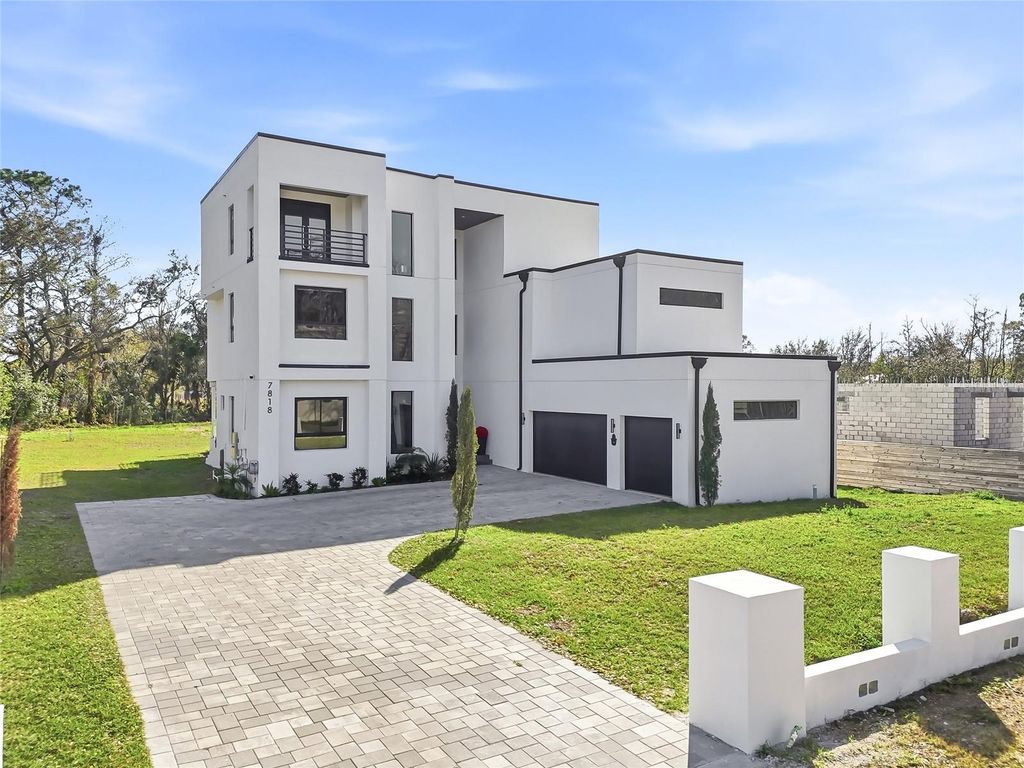 Photo of 7818 N Hubert Avenue, Tampa, FL 33614 (MLS # TB8478612)