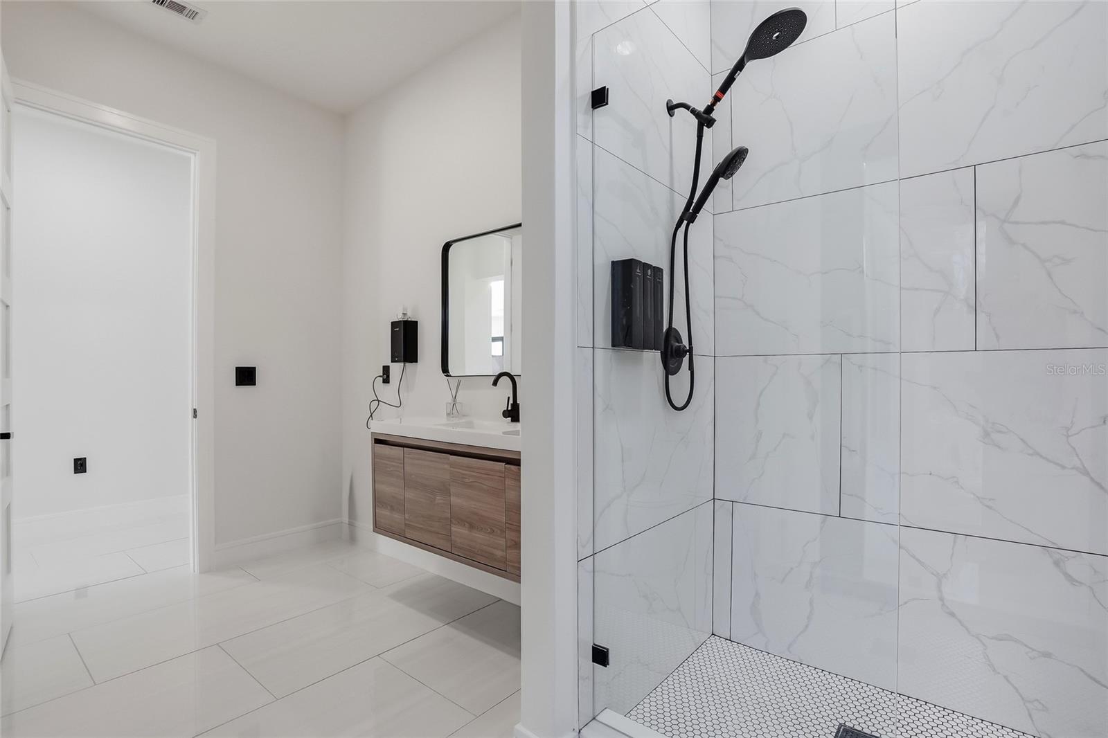 RIO VISTA - Residential