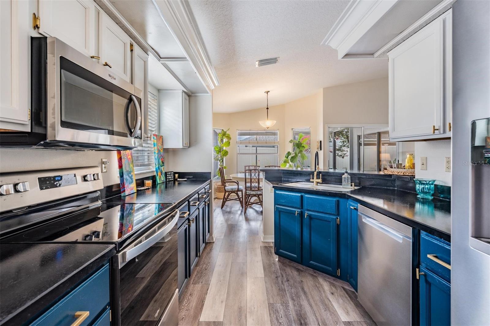 2208 CATTLEMAN DRIVE