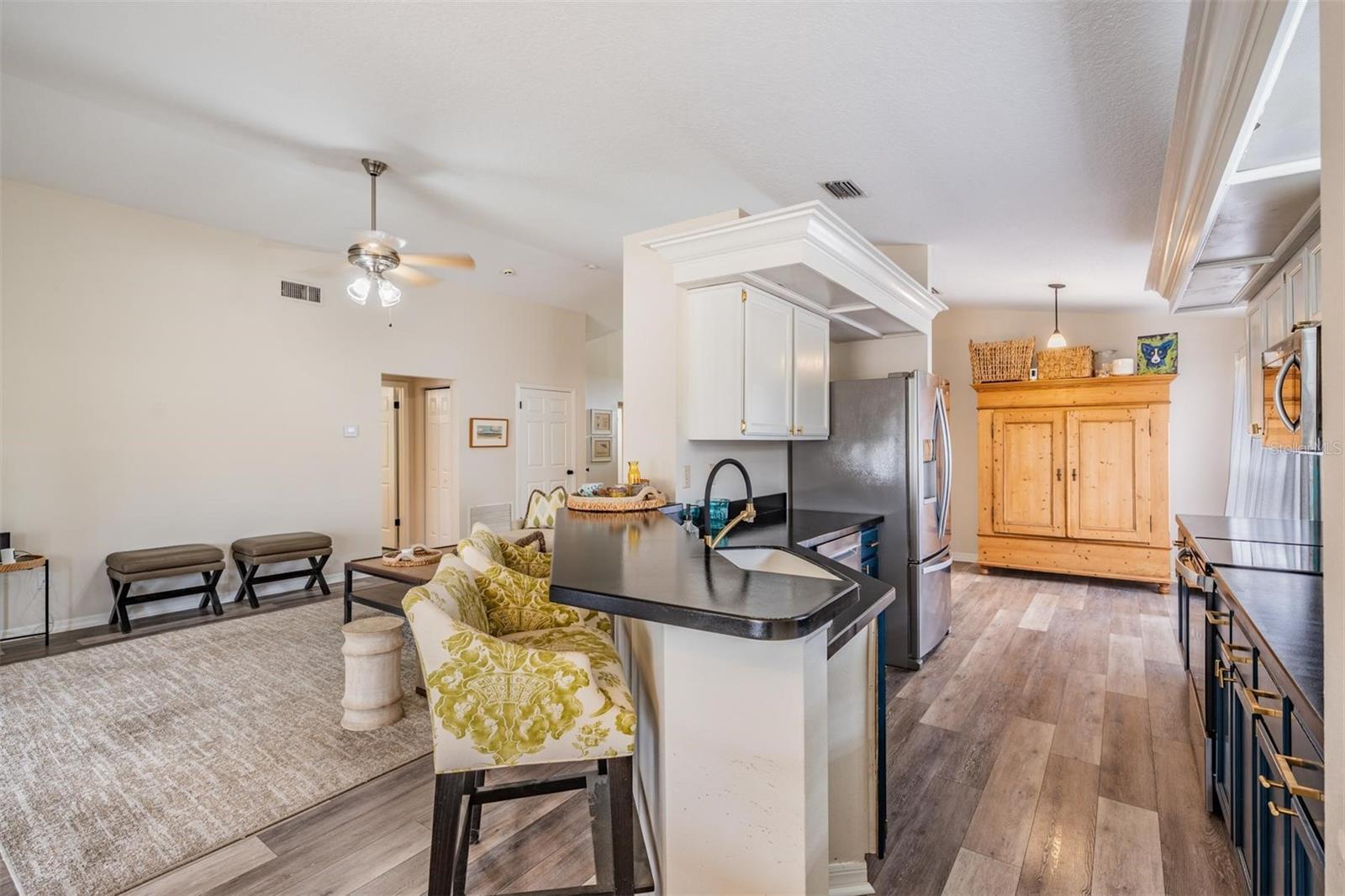 2208 CATTLEMAN DRIVE