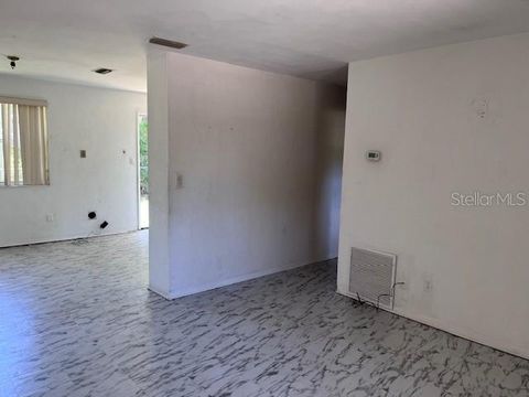 Single Family Residence in DAYTONA BEACH FL 449 CAMERON STREET 3.jpg
