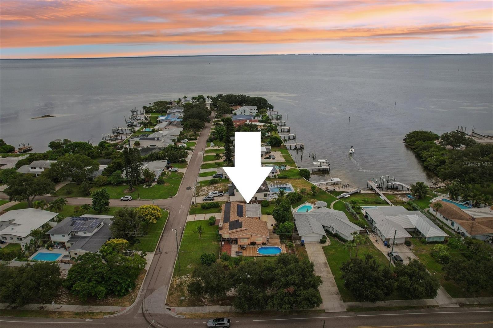 398 COLONY POINT ROAD S