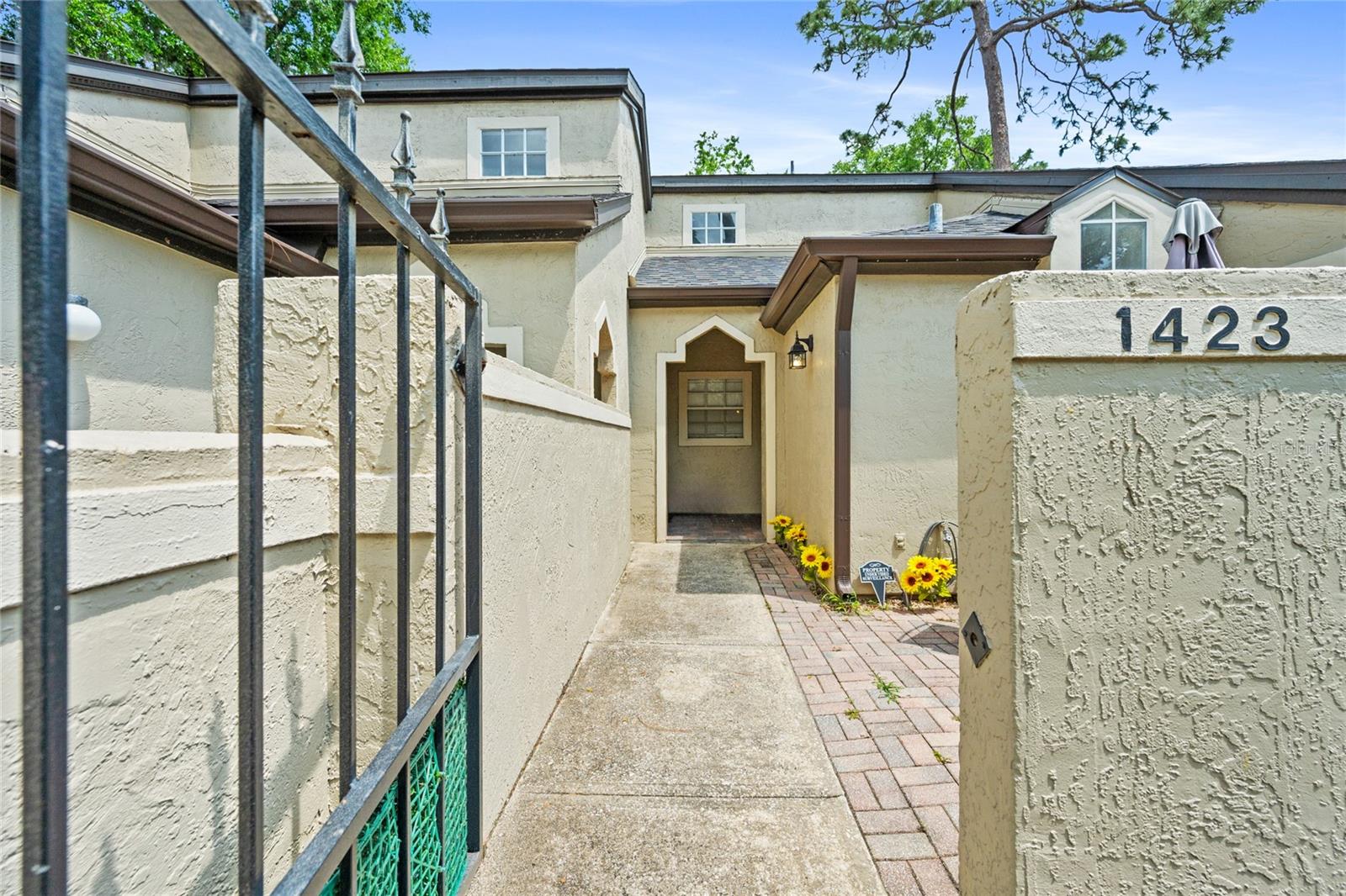 BARCLAY PLACE A CONDOMINIUM - Residential