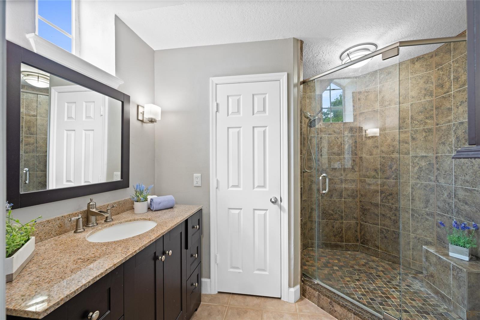 BARCLAY PLACE A CONDOMINIUM - Residential