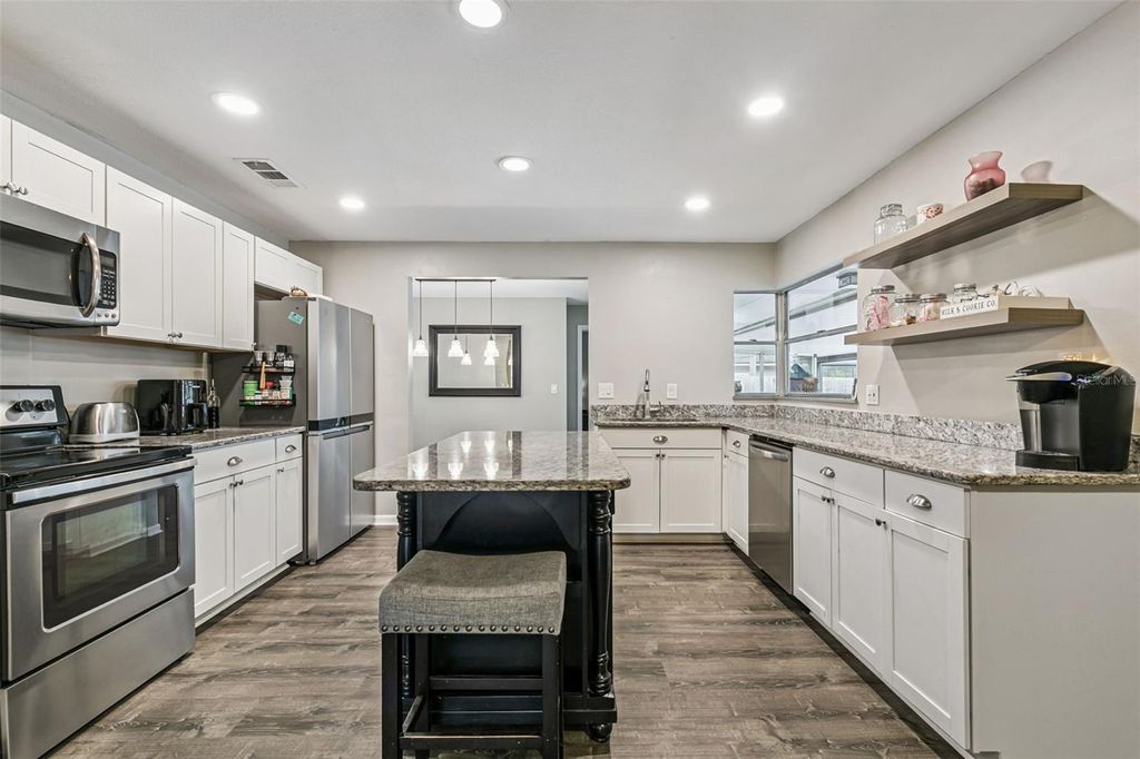 Photo of 895 Palmetto Street, Oviedo, FL 32765 (MLS # O6384020)