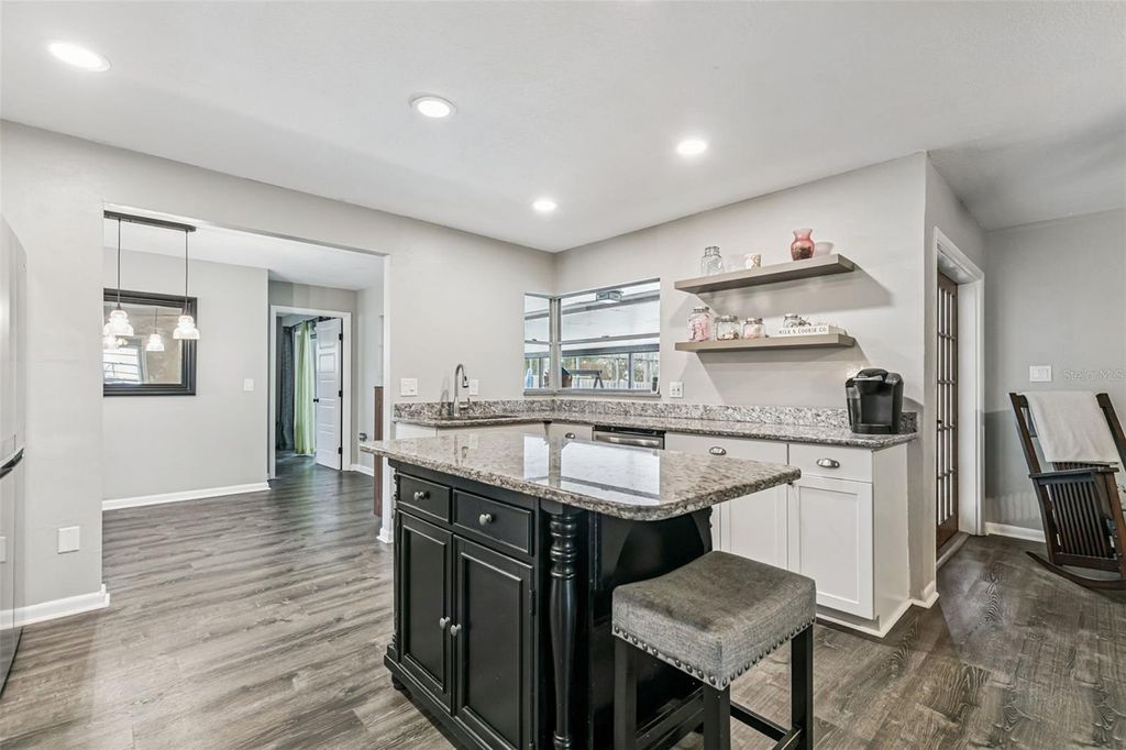 Photo of 895 Palmetto Street, Oviedo, FL 32765 (MLS # O6384020)