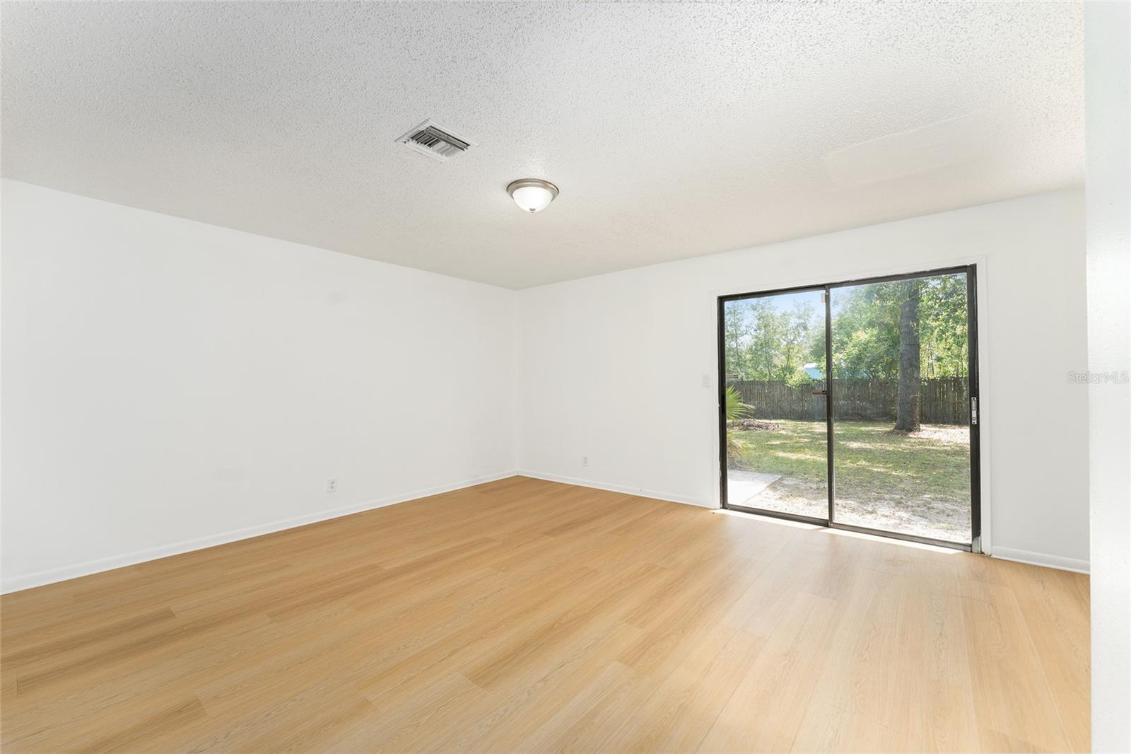KENSINGTON COURT - Residential