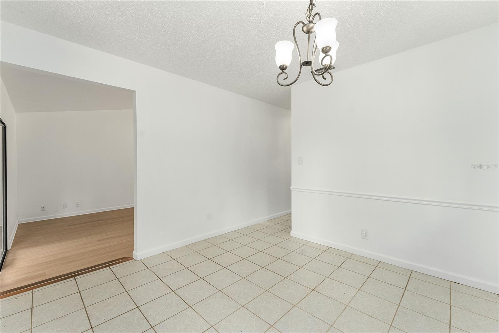 KENSINGTON COURT - Residential