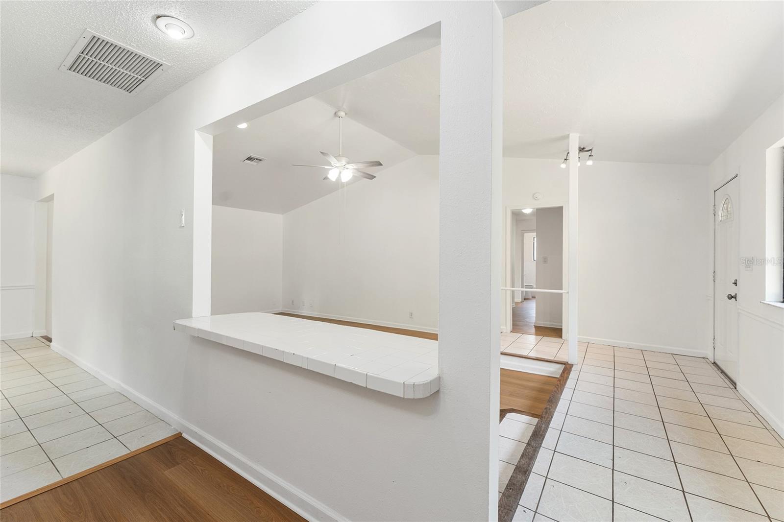 KENSINGTON COURT - Residential