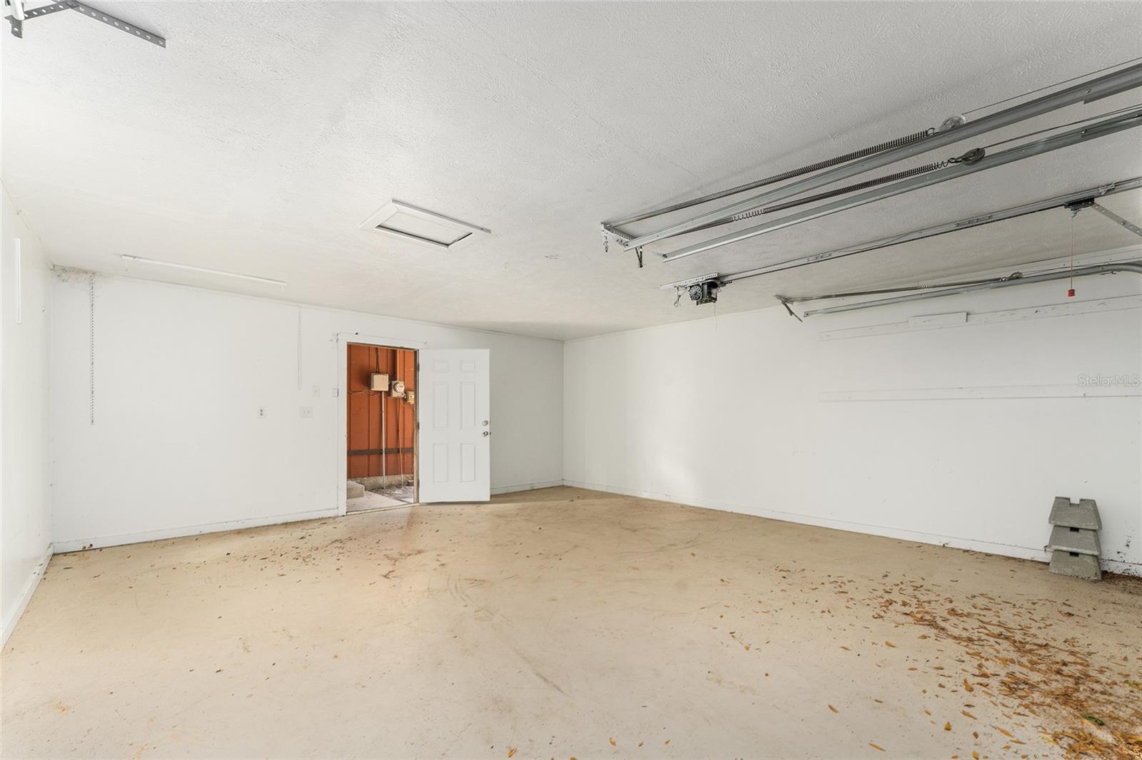 KENSINGTON COURT - Residential