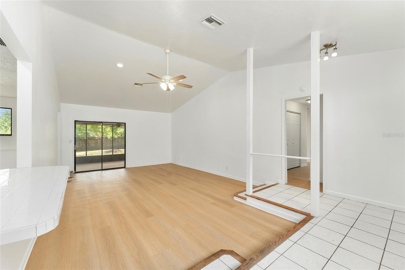 KENSINGTON COURT - Residential