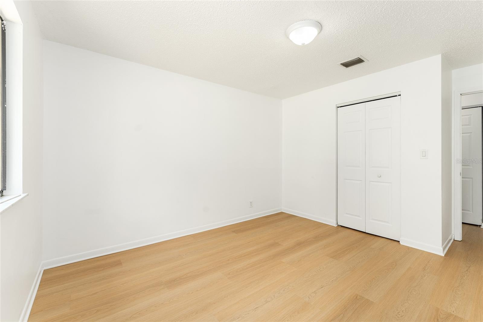 KENSINGTON COURT - Residential