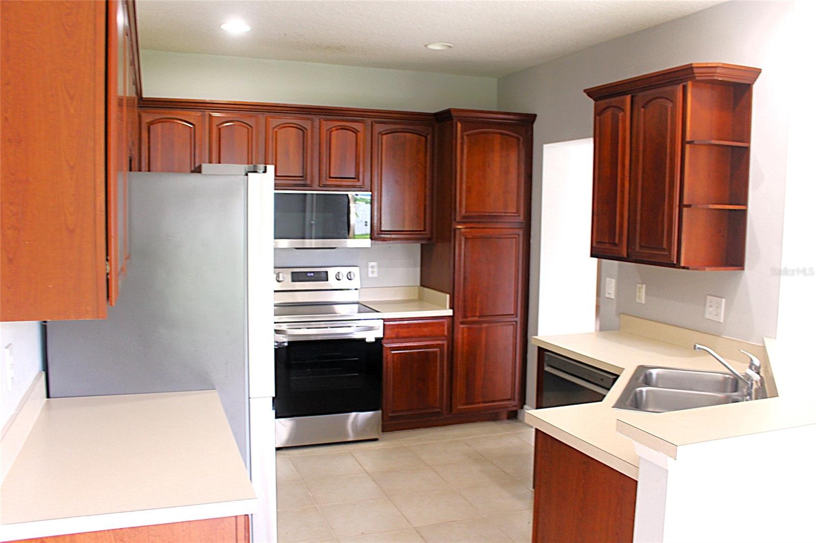 WOODLAND LAKES 02B - Residential Lease