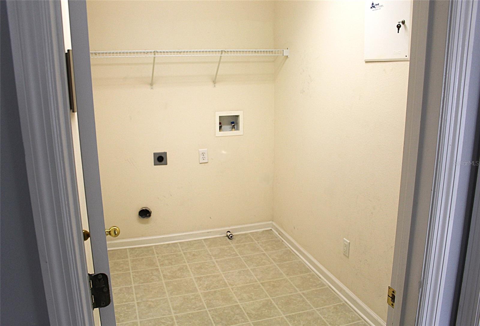 WOODLAND LAKES 02B - Residential Lease