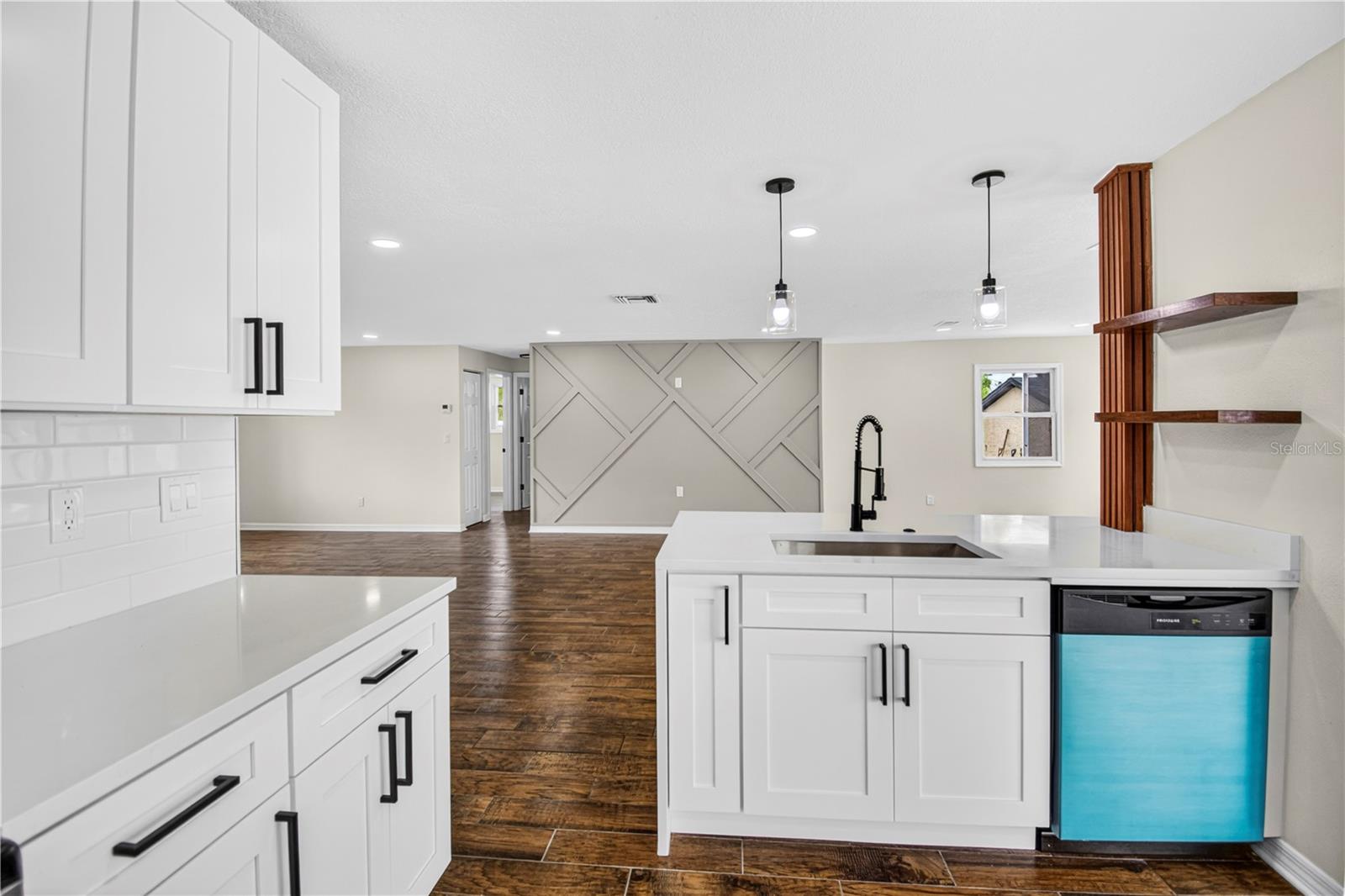 SPRING HILL - Residential
