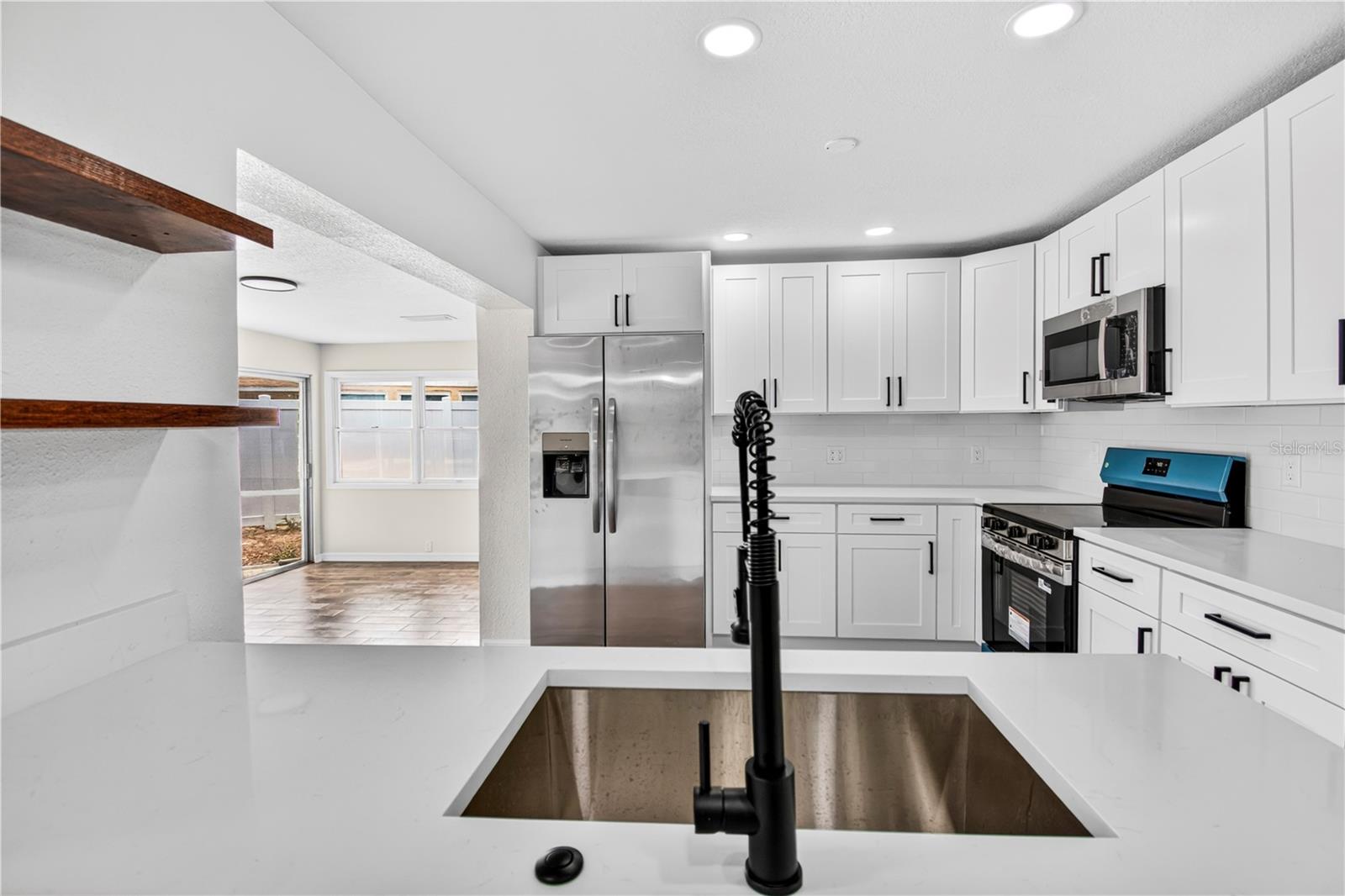 SPRING HILL - Residential