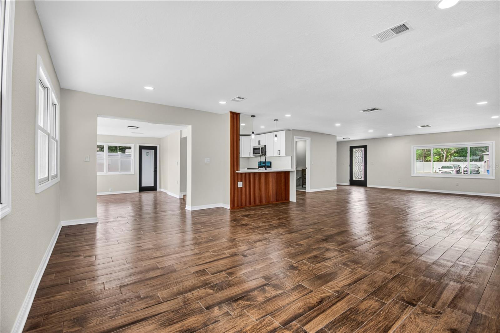 SPRING HILL - Residential