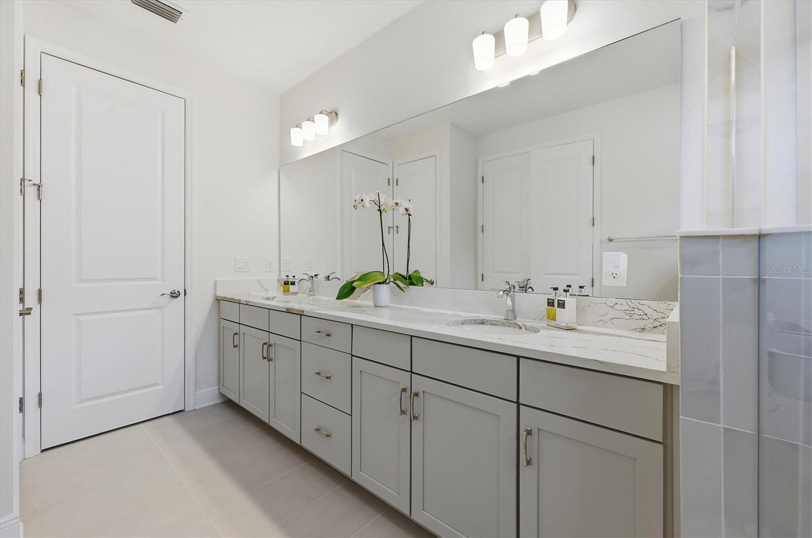 SWEETWATER AT LAKEWOOD RANCH PH I & II - Residential