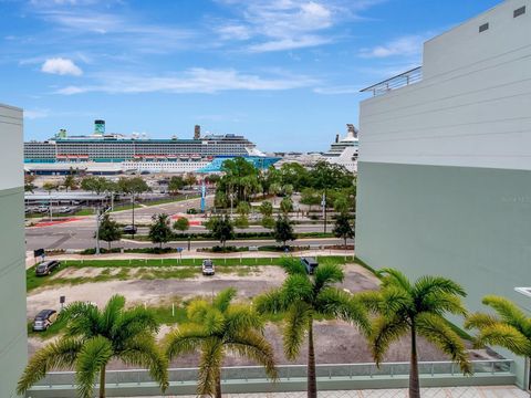 A home in TAMPA