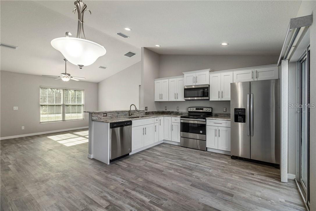 32 OLIVE CIRCLE LOOP