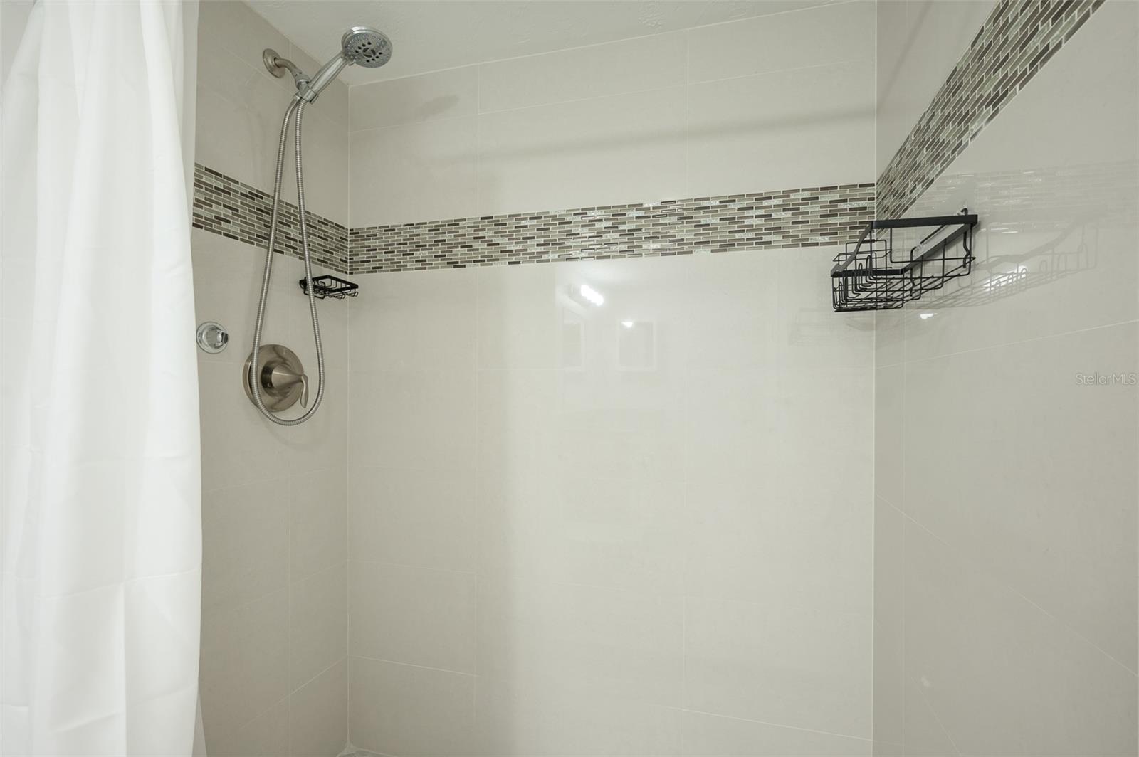 DOLPHIN TOWER - Residential