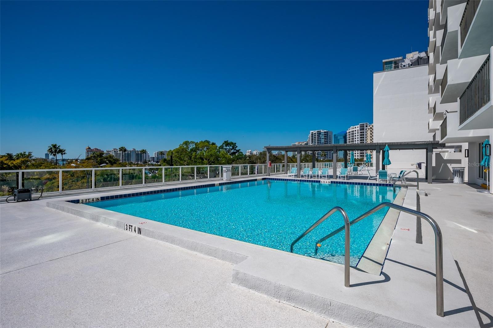 DOLPHIN TOWER - Residential