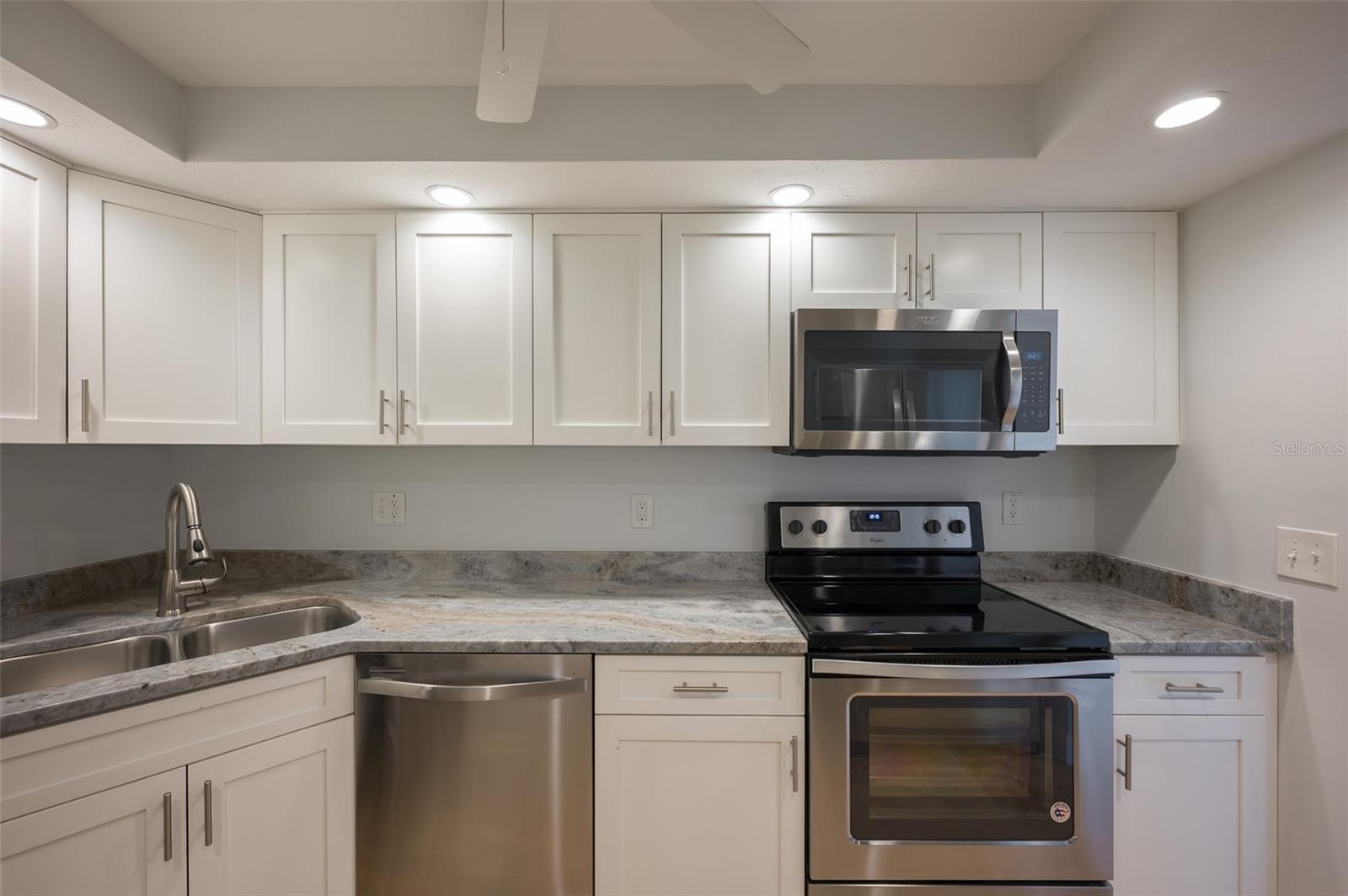 DOLPHIN TOWER - Residential