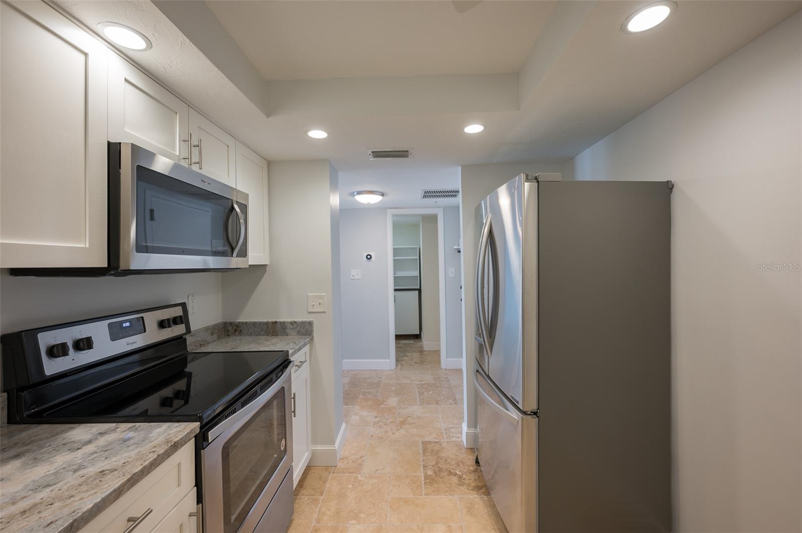 DOLPHIN TOWER - Residential