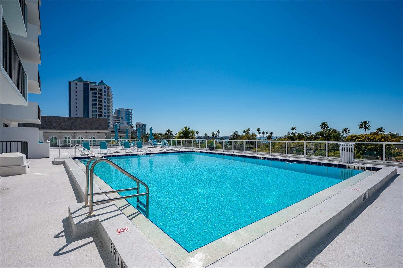 DOLPHIN TOWER - Residential