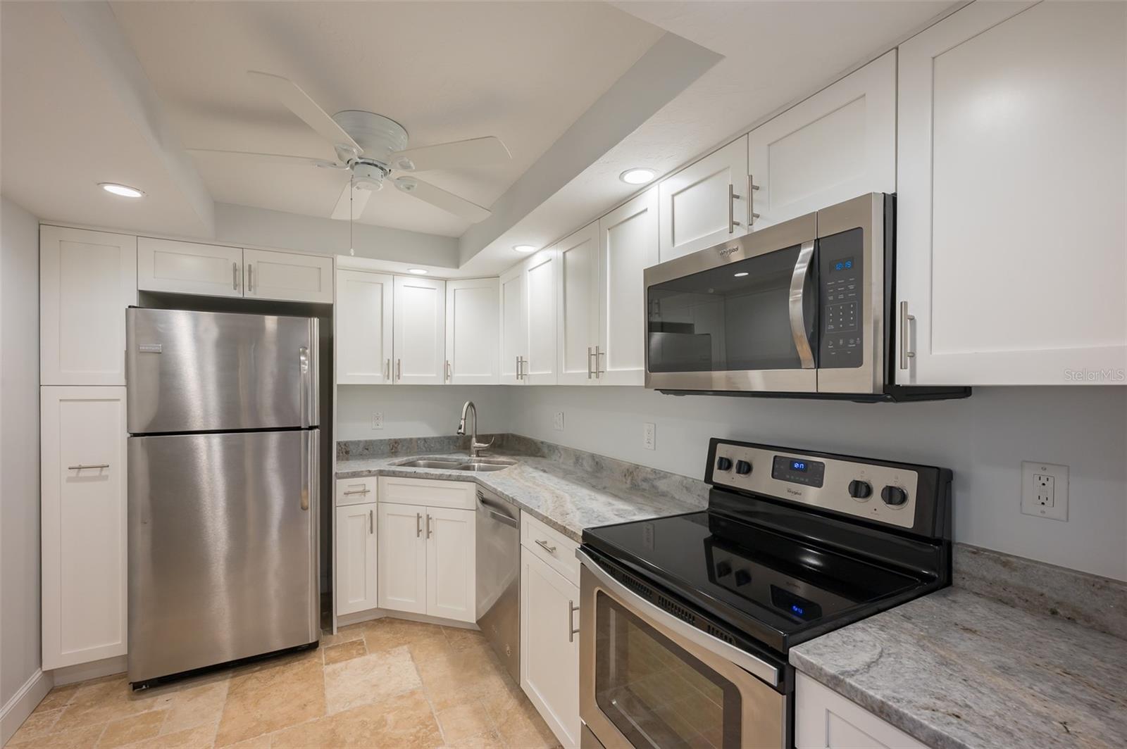 DOLPHIN TOWER - Residential