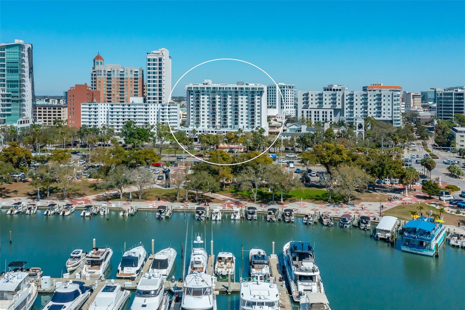 DOLPHIN TOWER - Residential