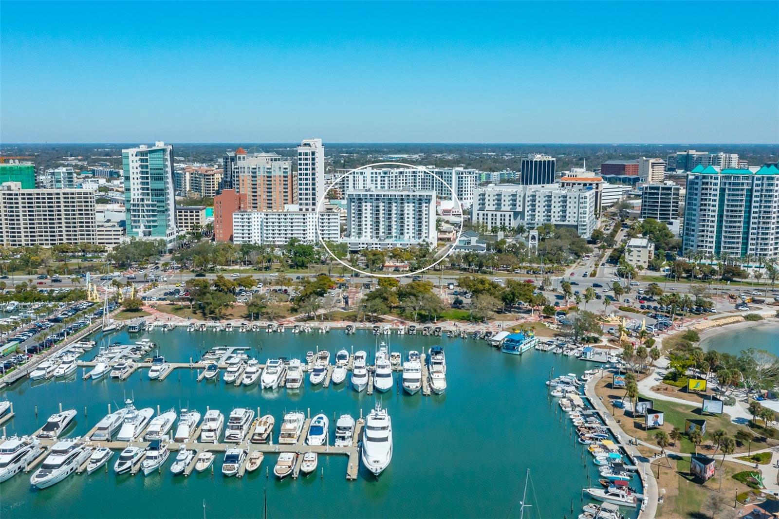 DOLPHIN TOWER - Residential