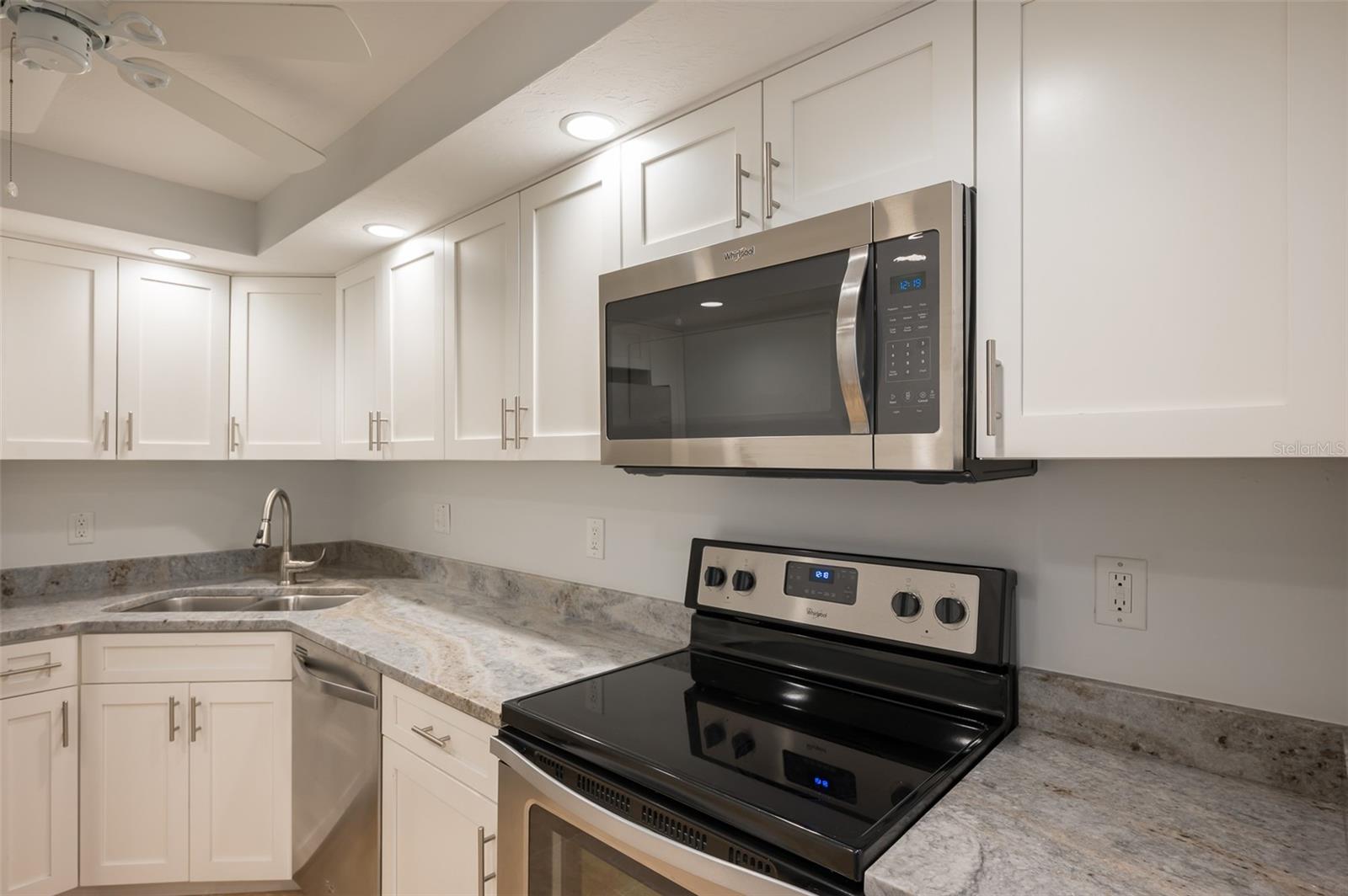 DOLPHIN TOWER - Residential