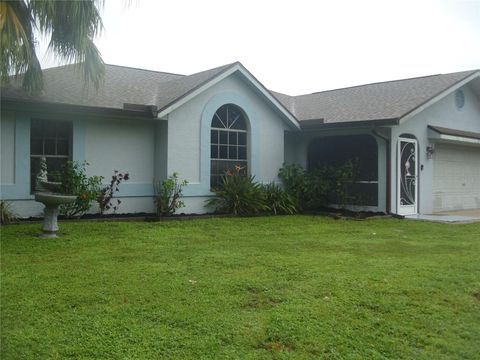 A home in PORT CHARLOTTE