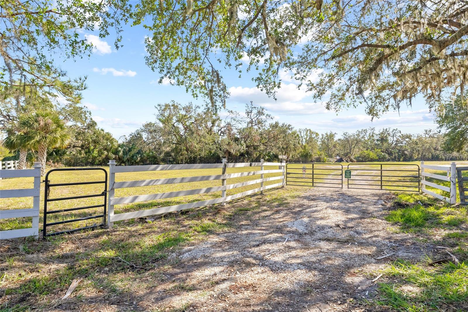 2312 W SHELL POINT ROAD