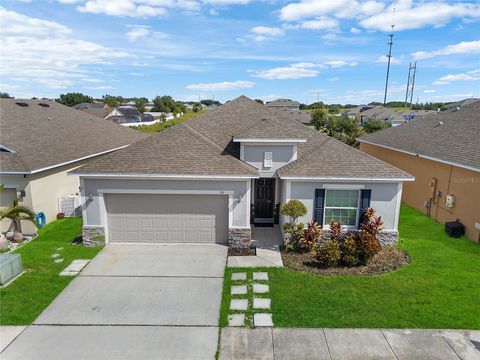 110 FLATWOODS LOOP DAVENPORT FL 33837