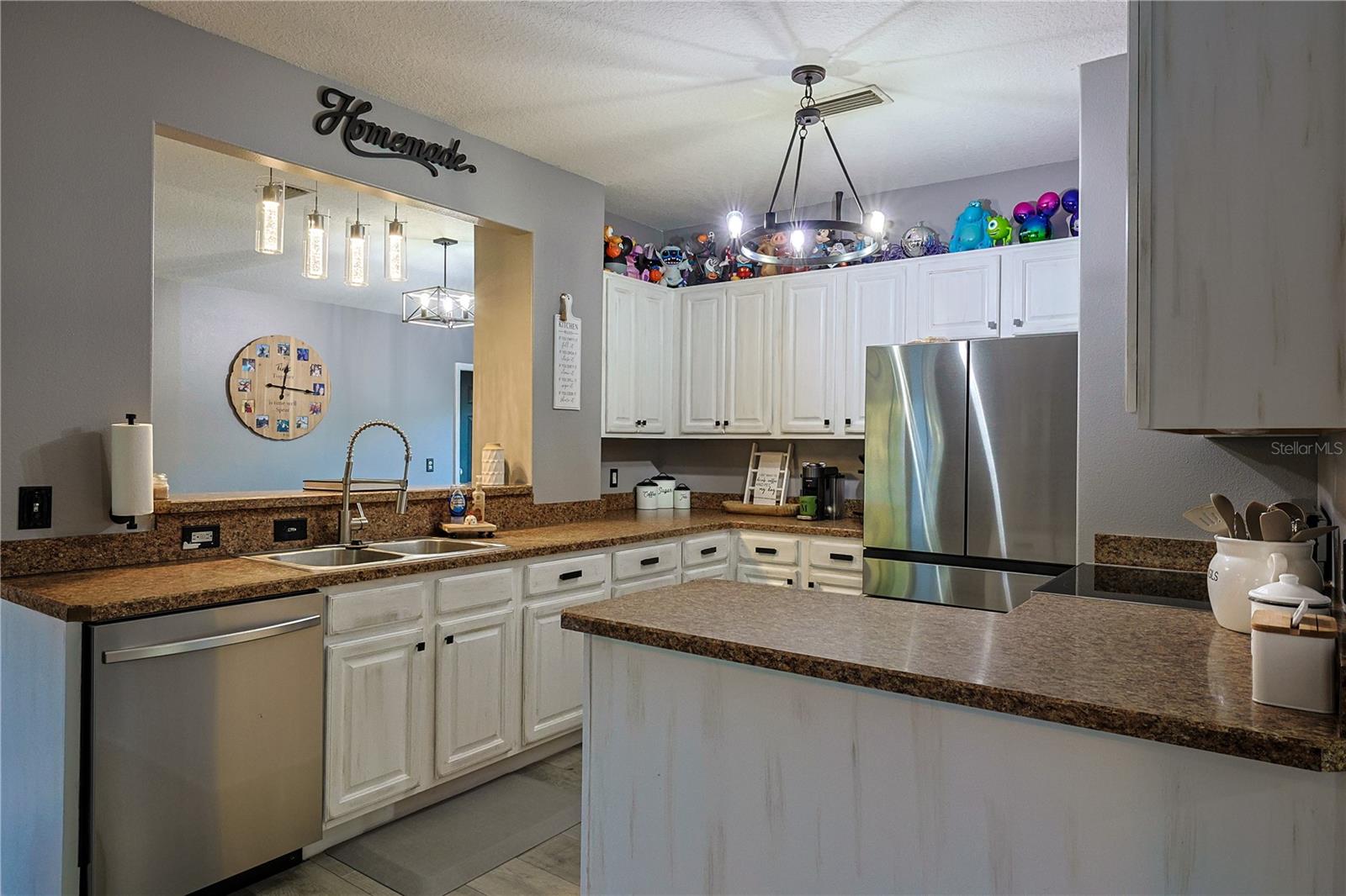 HOLLY BROOK - Residential