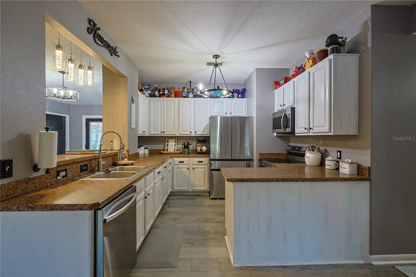 HOLLY BROOK - Residential