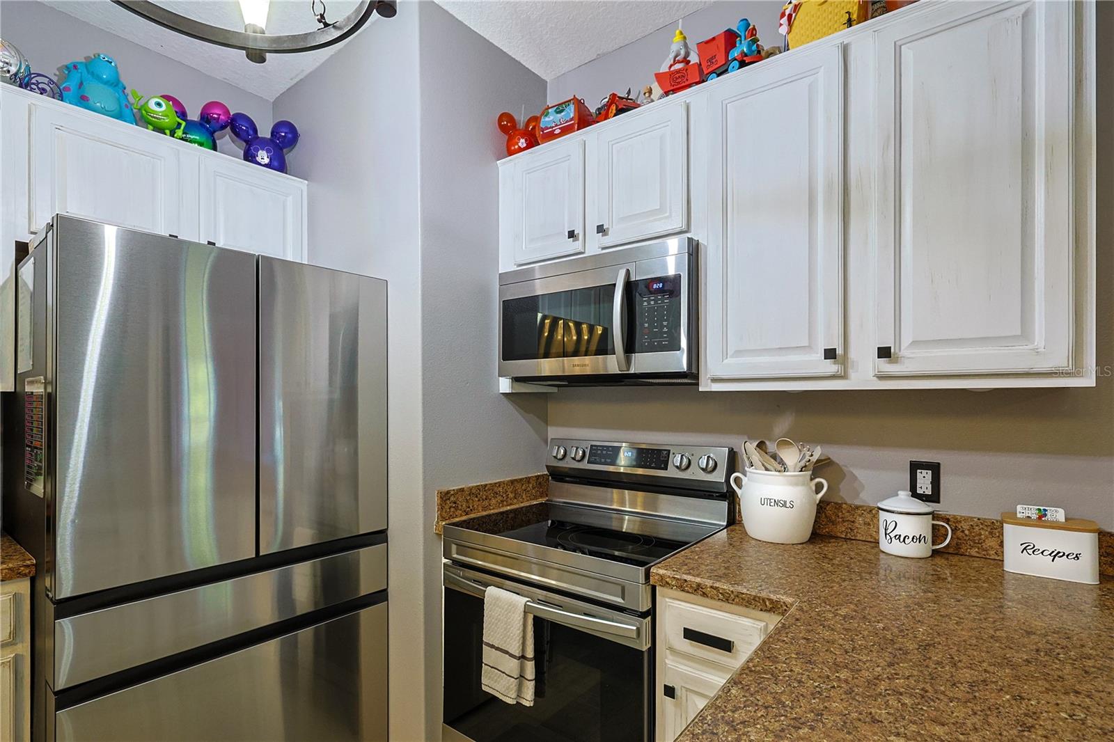 HOLLY BROOK - Residential